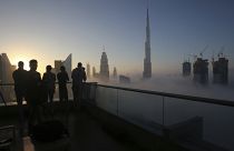 Дубайские небоскрёбы в тумане, вид с балкона (декабрь 2016 года)