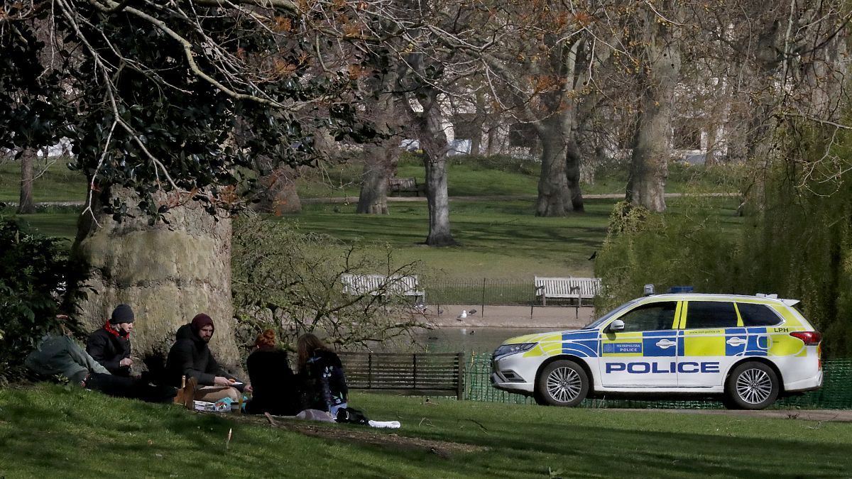 A londoni parkokba is hamarabb visszatérhet az élet, remélik a tömeges teszteléstől