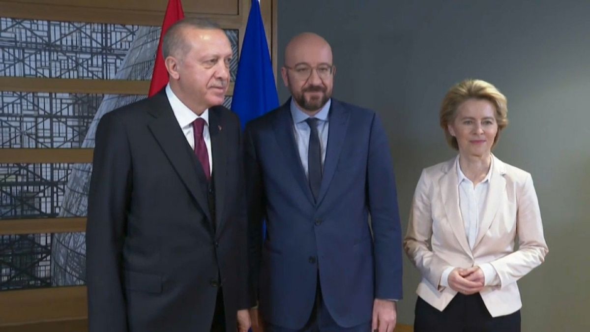 Uniós csúcsvezetők Ankarában