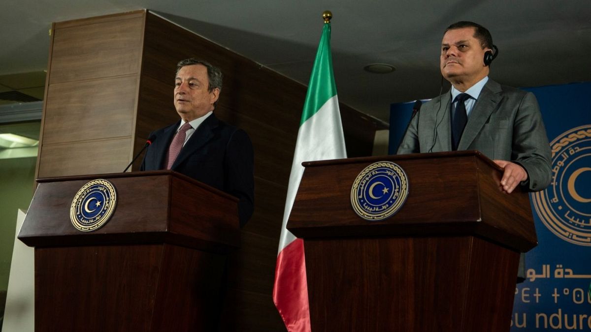 نخست وزیر ایتالیا در کنار نخست وزیر لیبی