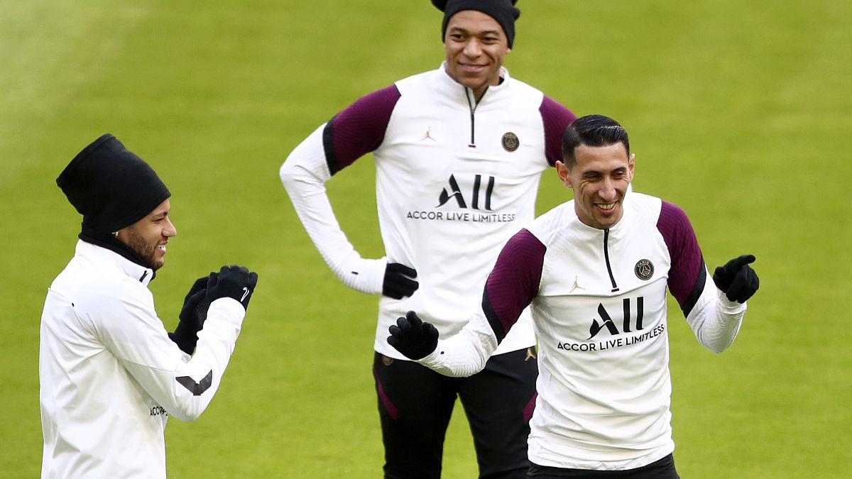 Die PSG-STars Neymar, Kylian Mbappé und Angel di Maria liefen sich im kalten München schon mal war