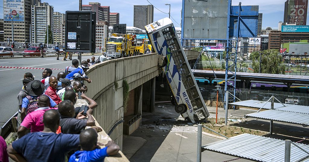 South Africa: Over 200 killed in Easter weekend road crashes | Africanews