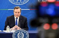 Draghi califica de "dictador" a Erdogan