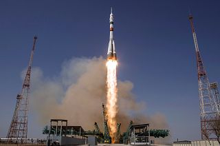 Russian-US crew departs to ISS for six month mission