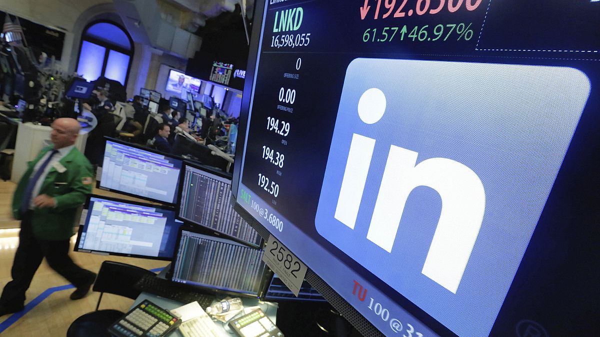 LinkedIn'dan hacker açıklaması: Bazı kullanıcı verileri toplandı ve satış için gönderildi