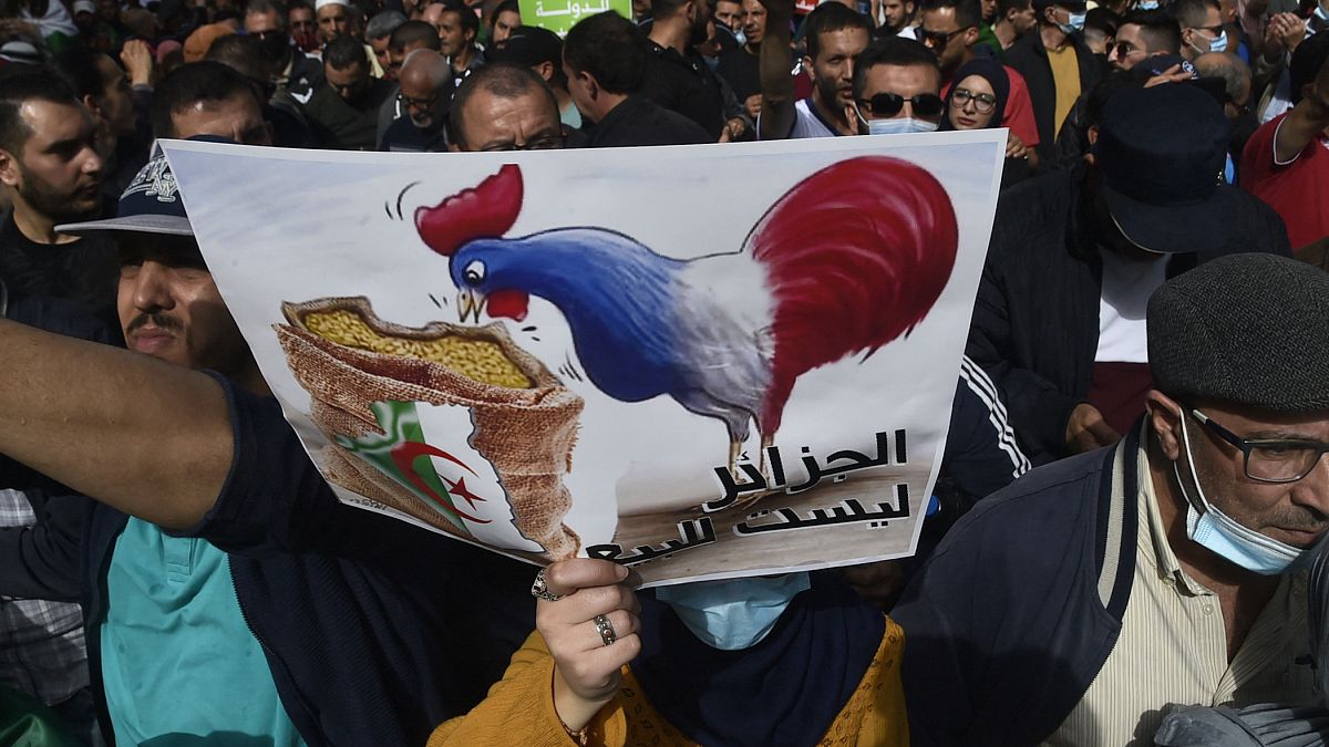 لافتة من المظاهرة الأخيرة لحراك الجزائر