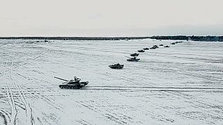Rusya'nın Ukrayna sınırına yakın bölgelere konuşlandırdığı tanklar