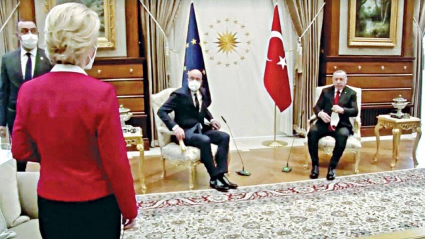 sofagate sonrasi konsey baskani michel in istifasi icin binlerce imza toplandi euronews