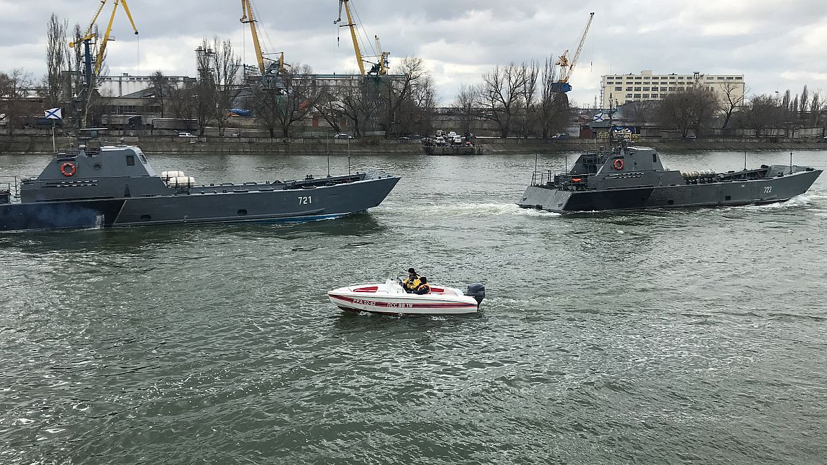Корабли Каспийской флотилии идут через Ростов-на-Дону в рамках переброски в Чёрное море