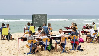 Plajda okul (görsel)