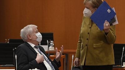Angela Merkel et le ministre de l'Intérieur Horst Seehofer, le 13 avril 2021, Berlin