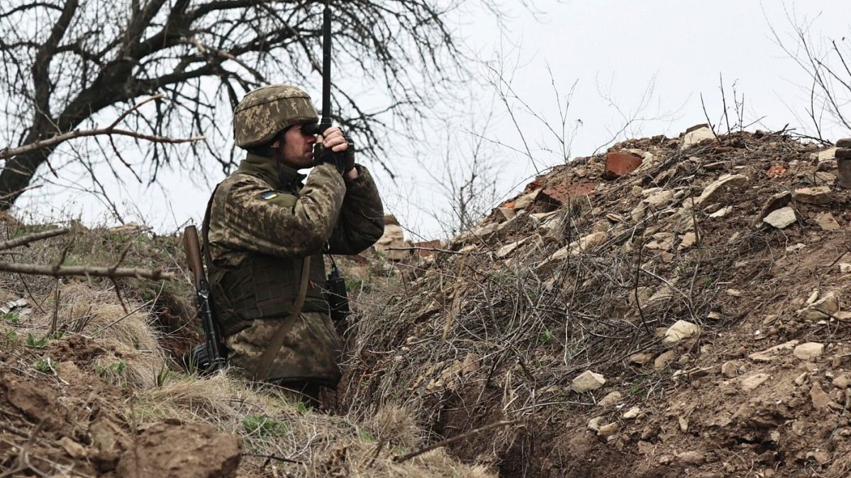 سرباز اوکراینی در مرز اوکراین و روسیه