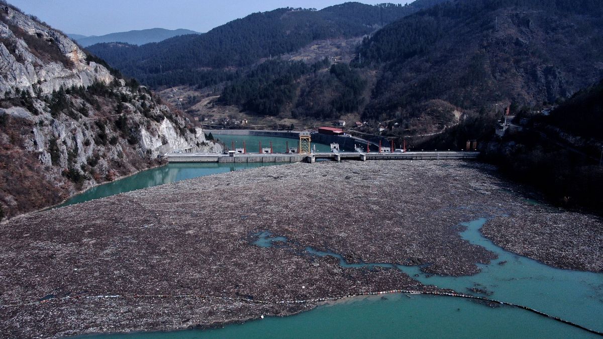 Environmental activists in Bosnia are warning that tons of garbage floating down the Balkan country's rivers are endangering the local ecosystem and people's health. 