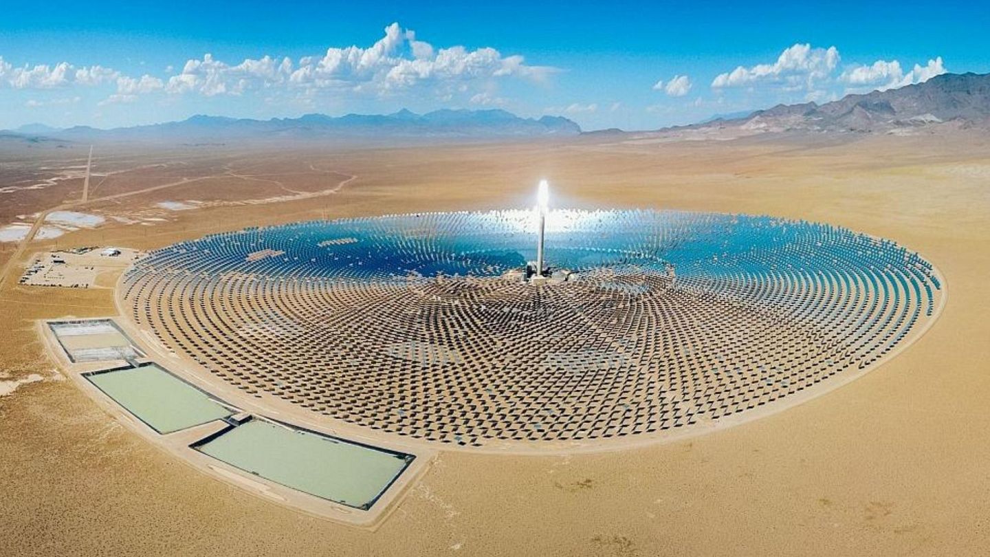 These are the 11 most beautiful solar farms in the world | Euronews