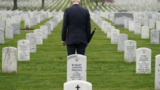 Joe Biden en una visita al Cementerio de Arlington