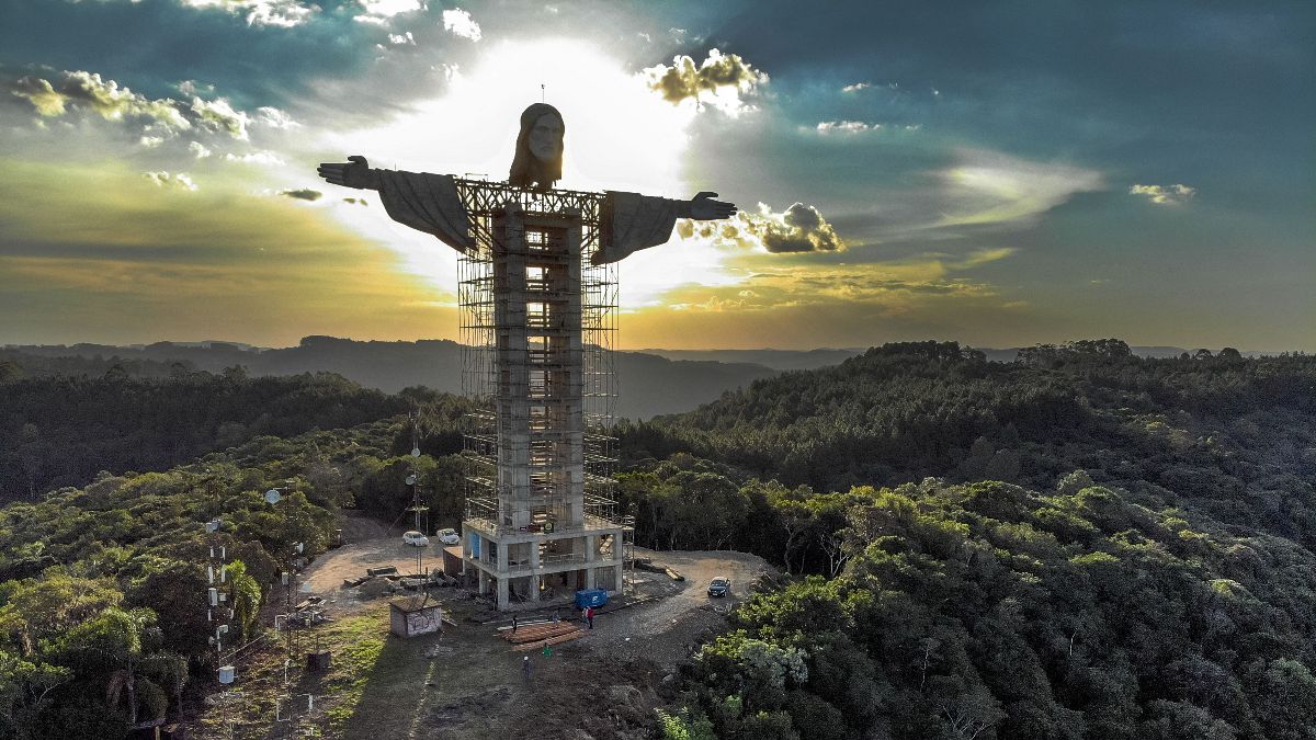 Encantado, en Brasil, ultima la construcción de un Cristo más alto que el del Corcovado