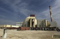 مبنى المفاعل في محطة بوشهر للطاقة النووية خارج مدينة بوشهر الجنوبية، إيران.