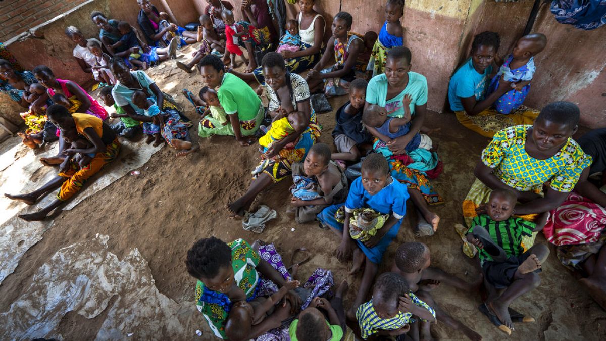 أطفال من  قرية تومالي في ملاوي  لاختبار أول لقاح في العالم ضد الملاريا في برنامج تجريبي -2020