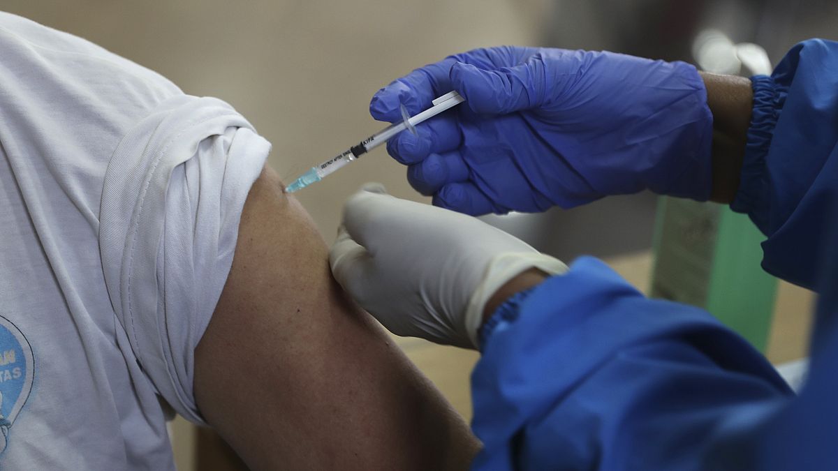Covid-19 salgını yeni bir turzim kolunun doğmasına neden oldu: Aşı turizmi