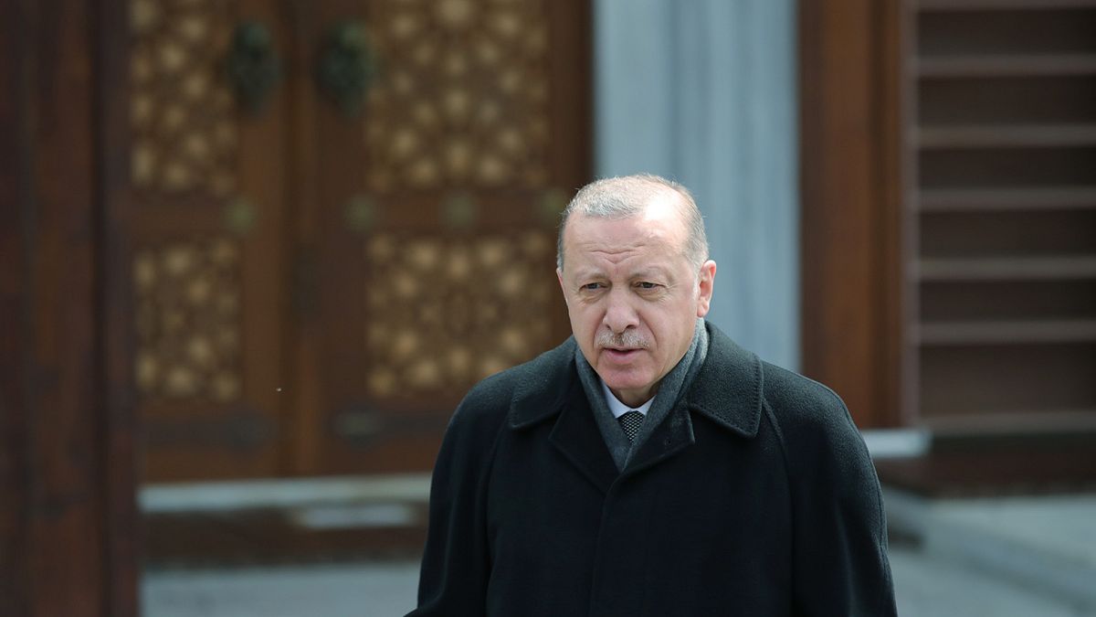 Cumhurbaşkanı Recep Tayyip Erdoğan, cuma namazını Üsküdar'daki Kerem Aydınlar Camisi'nde kıldı. Erdoğan, cuma namazının ardından basın mensuplarına açıklamada bulundu