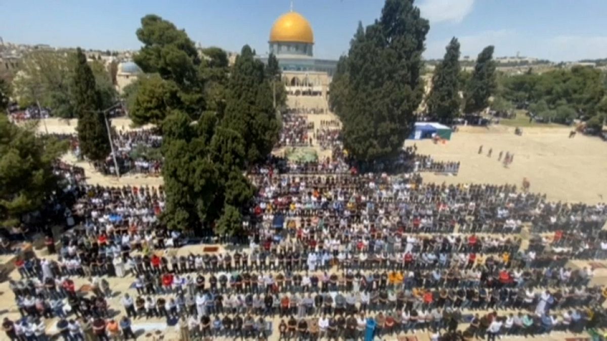 Primer viernes de Ramadán en la explnada de las mezquitas en Jerusalén