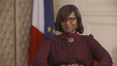 وزیر برابری جنسیتی فرانسه: خشونت خانگی جسم و رؤیای زنان را می‌کشد