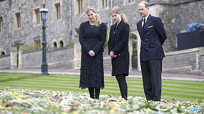 Letztes Geleit für Prinz Philip: Harry und William absichtlich getrennt?
