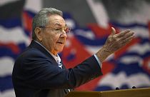 Raúl Castro anuncia demissão do Partido Comunista de Cuba