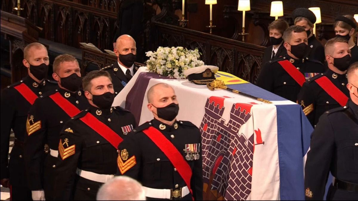 Último adiós al duque de Edimburgo: la reina Isabel II y su familia celebran un funeral íntimo