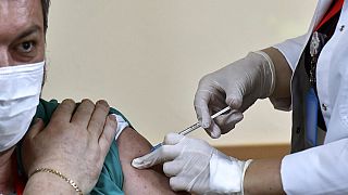 Turistas alemães visitam Moscovo para serem vacinados
