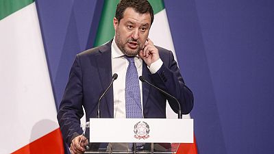 Túszejtés a vád Matteo Salvini ellen