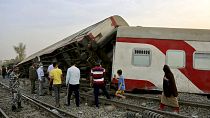 El tren que descarriló este domingo en la localidad de Tuj, en Egipto