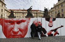 Moscú expulsa a 20 diplomáticos checos después de las acusaciones de Praga de espionaje y sabotaje