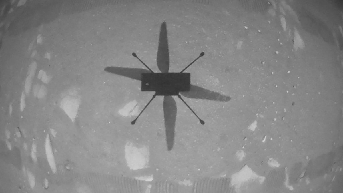 Helicóptero da NASA descola da superfície de Marte