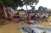 Támadások elől elmenekült falusiak Dárfúrban 2020-ban.