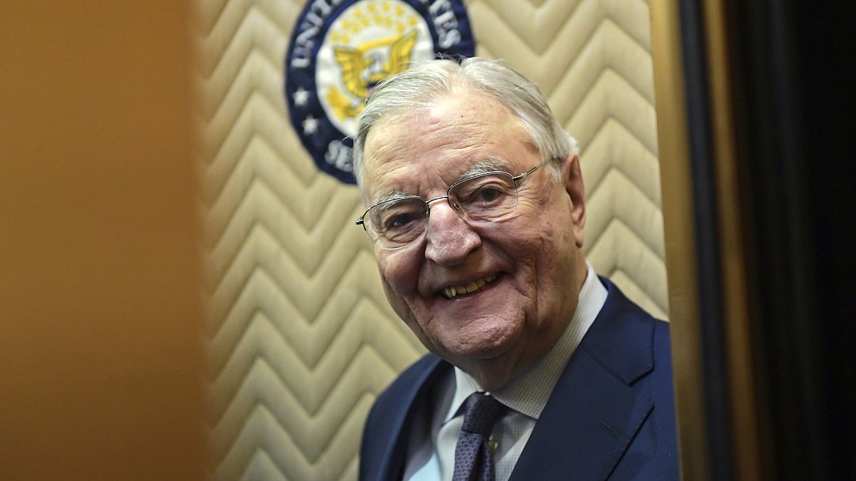 former Vice President Walter Mondale on Capitol Hill in Washington on Jan. 3, 2018.