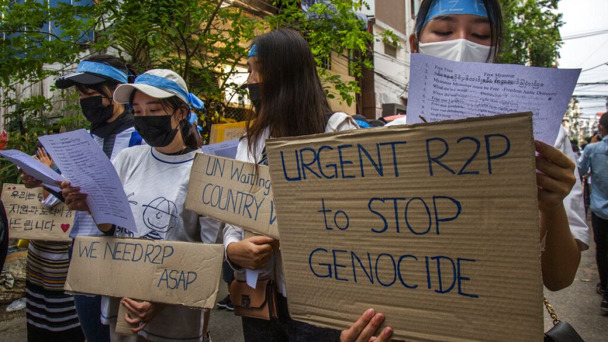 Myanmar'da sivil halkın gösterileri 80 gündür devam ediyor.