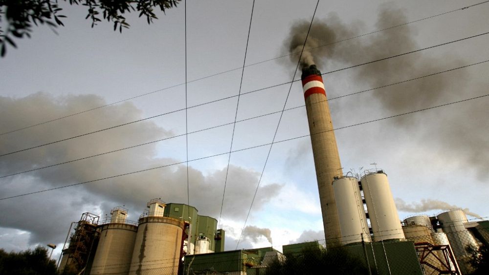 Brussels is postponing the decision to make natural gas and nuclear energy a green investment