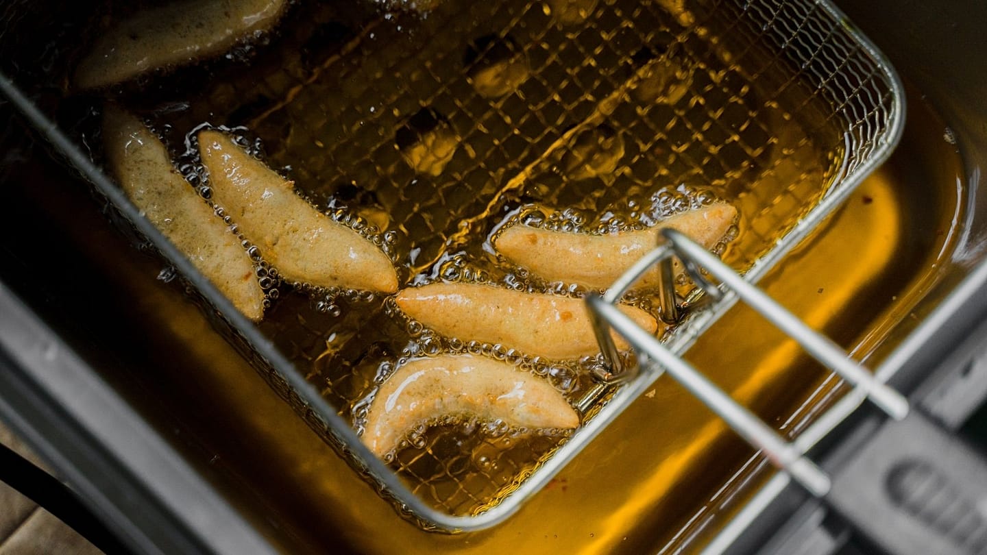 Europe S Reliance On Used Cooking Oil Is Fuelling Deforestation Says New Study Euronews
