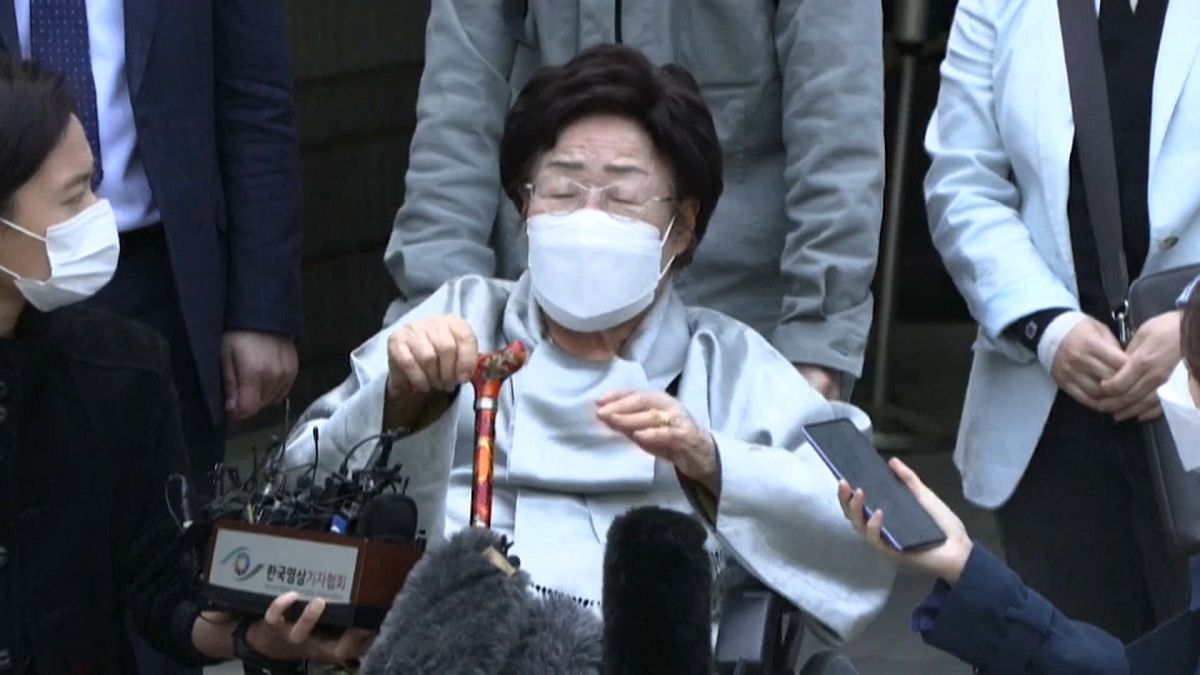 Корейский суд не поддержал иск женщин против Японии