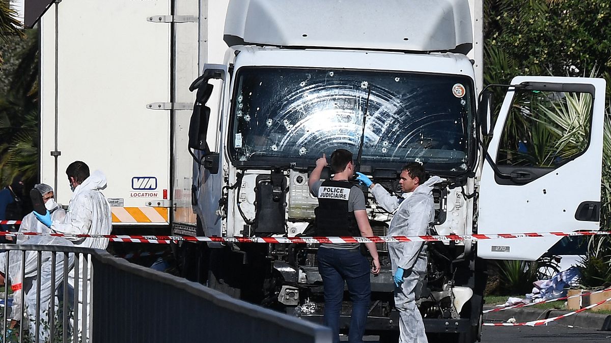 الشاحنة التي استخدمها منفذ الهجوم في نيس الفرنسية في 2016