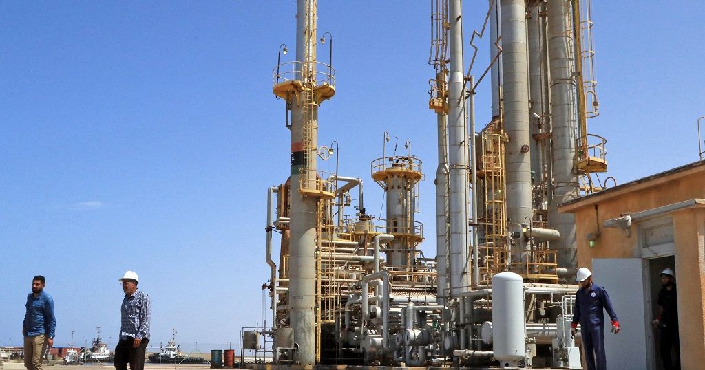 Libya national oil company declares force majeure, halts oil production