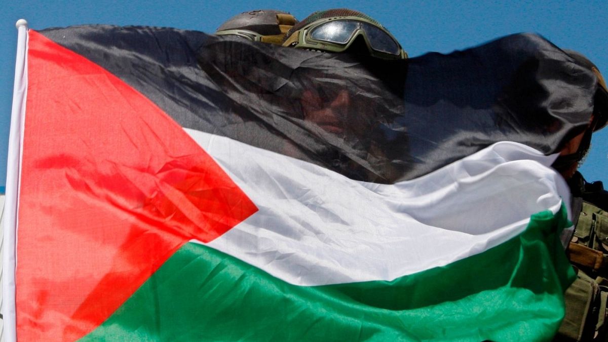 پرچم فلسطین روی صورت سربازان اسرائیلی