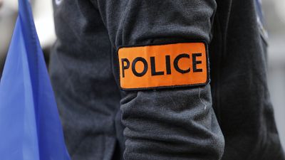 Schock in Rambouillet nach Mord an Polizeibeamter - 3 Festnahmen