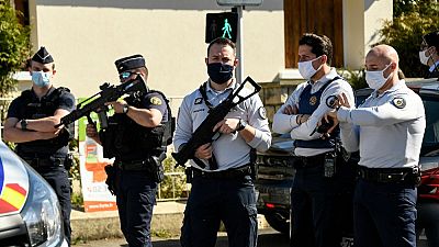 La polizia sul posto a Rambouillet, Francia