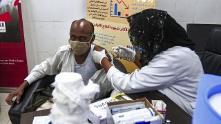 Soudan : des agents de santé immunisés contre le coronavirus