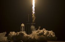 Dragon Endeavour chega à Estação Espacial Internacional