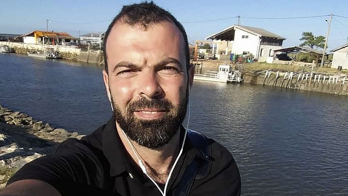 التونسي جمال قورشين الذي قتل ضابطة شرطة في فرنسا في هجوم بالسكين.