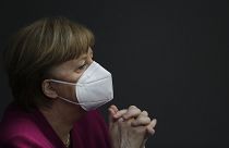 Almanya Başbakanı Angela Merkel, Covid-19 salgınında sağlık sistemi çökme aşamasına gelen Hindistan'a acil yardım yapılacağını duyurdu.