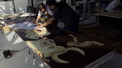 Spanish chocolatiers present replica of Picasso's 'Guernica'